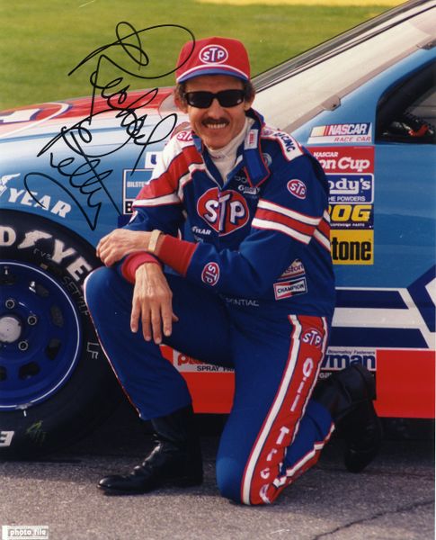 Richard Petty - Race Car Driver signed 8x10 photo