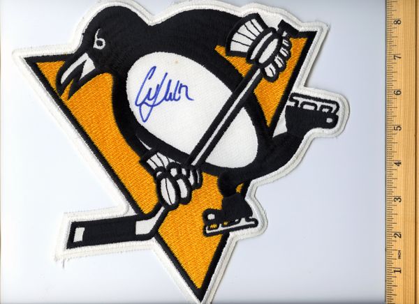 Martin Straka signed Penguins jersey crest patch