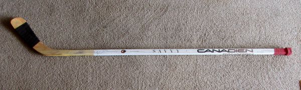 Dennis Savard - Chicago Blackhawks - game used hockey stick - signed