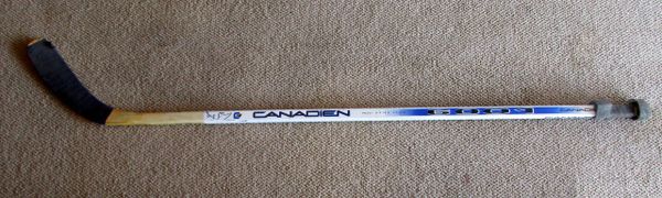 Dennis Savard - Tampa Bay Lightning - game used hockey stick - signed