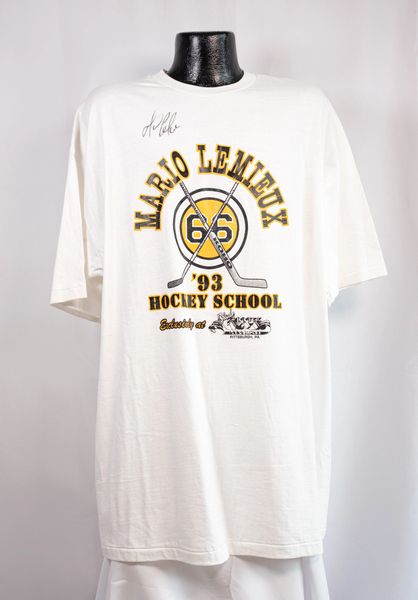 Mario Lemieux Hockey School - signed T-shirt - never worn - size XXL