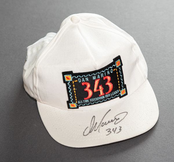 Dan Marino, Dolphins - signed "343 touchdown passes" hat