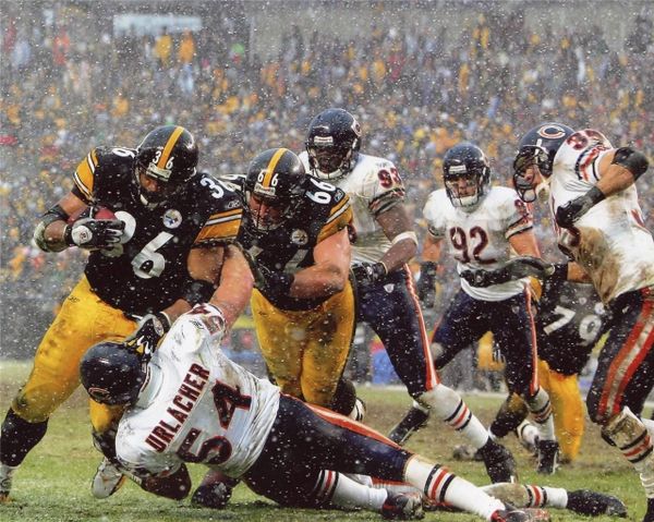 40. Jerome Bettis vs. Urlacher 11x14 photo