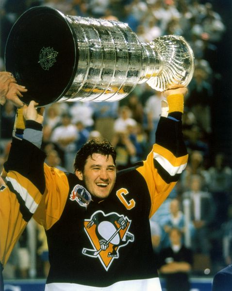 67. Mario Lemieux Stanley Cup 11x14 photo