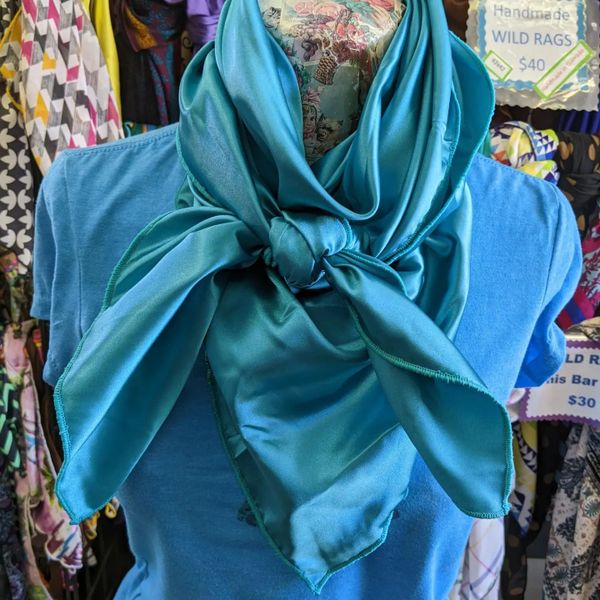 42x42 solid turquoise wild rag