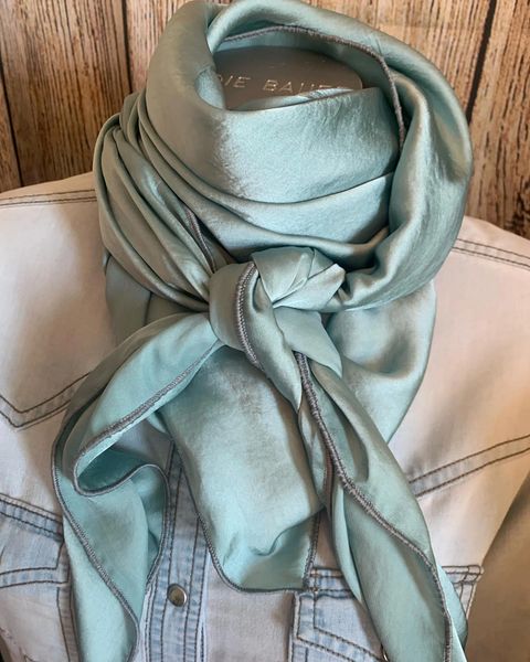 42x42 silk gray/mint wild rag