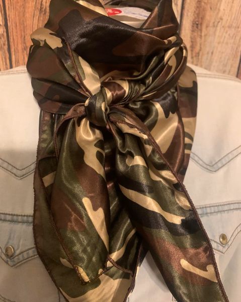 42x42 poly camo wild rag