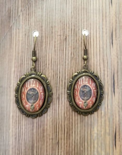Elegant Golden Earrings with Clockfaces
