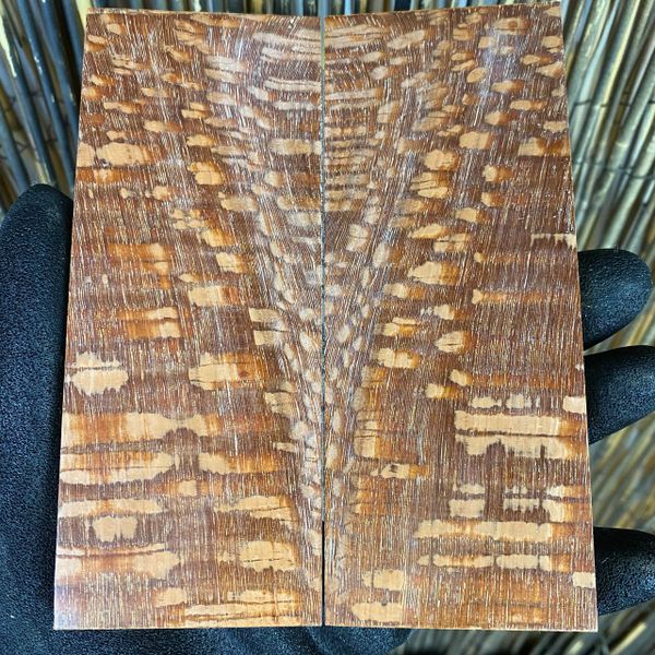 LES107 - 5.12 x 2.03 x .34"