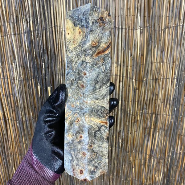 BYB401 - 8.62 x 1.68 x 1.67”
