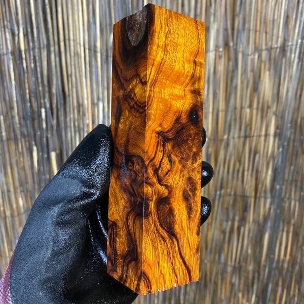 IWB212 - 5.55 x 1.51 x 1.37"
