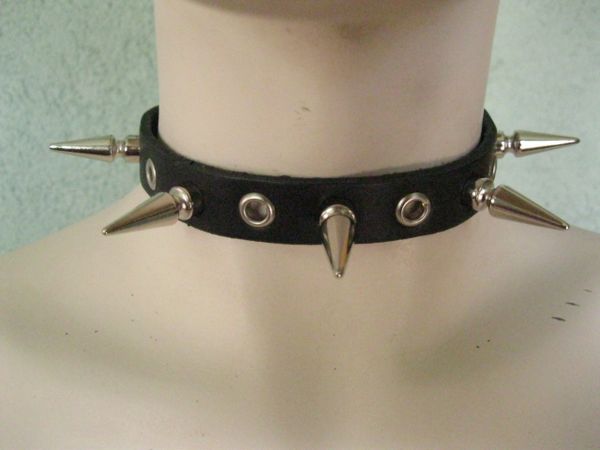 Spike And Eyelette Choker EC1LS