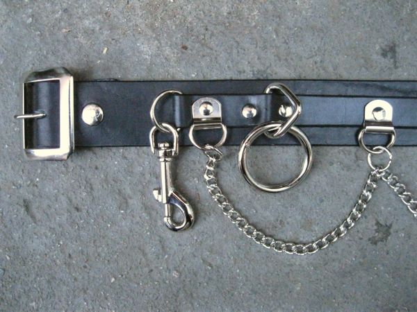 36CH 5 Ring Bondage Belt With Chain