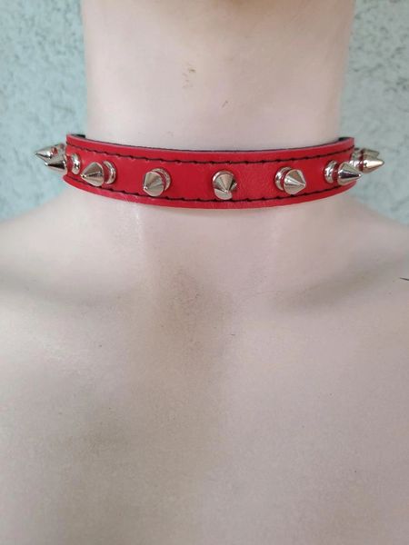 Spiked Red Vegan Choker 14CV