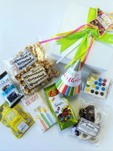birthday gift basket / birthday gift for girls / birthday gift for boys /  chocolate box for gift / birthday gift deal forr gift / birthday decoration
