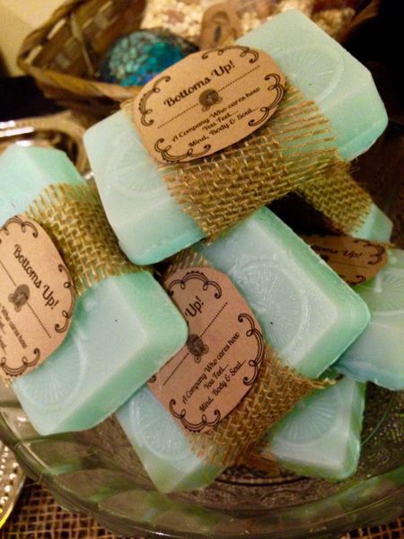 Hand-Made "BEAUTY BOMB" Coconut Oil moisturizing Soap (Large)