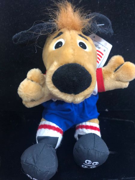 *Rare Vintage Fifa World Cup USA Mascot Dog, Dressed as Soccer Player, 6in 1994