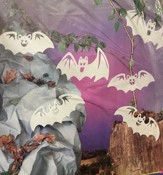 *Flying Spooky Bats, Halloween Decorations, 6ct