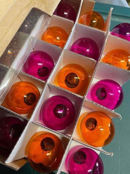 25 Lights, Halloween Globe Lights, Orange, Pink on Black Wire, 24ft – Indoor/Outdoor - After Halloween Sale