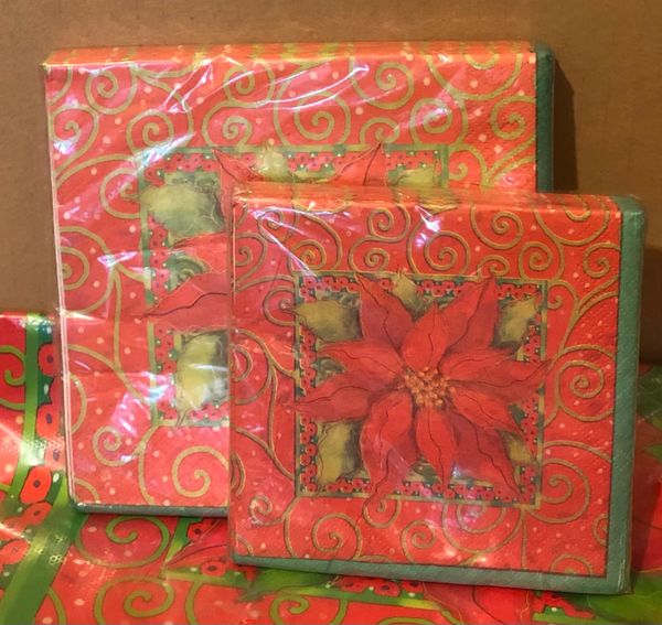 *Holiday Poinsettia Party Napkins, 24ct - Red - Christmas