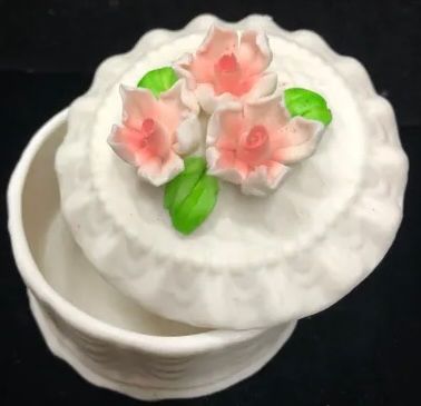 *Round Floral Porcelain Trinket Box - Jewelry Holder - Mom Gifts - Bridal