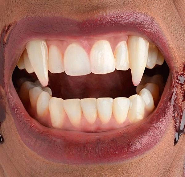 *Retractable Vampire Fangs - Dracula Teeth - Halloween Spirit