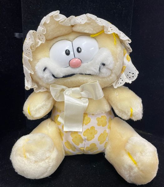 Rare Vintage Baby Garfield plush 9in Pastel Yellow. By Dakin