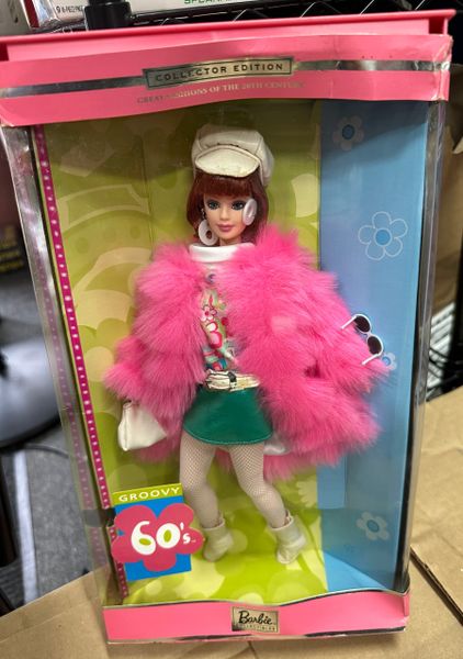 DOLL SALE - Rare Groovy 60's Barbie Doll Great Fashions of the 20th Century 2000 - 27676