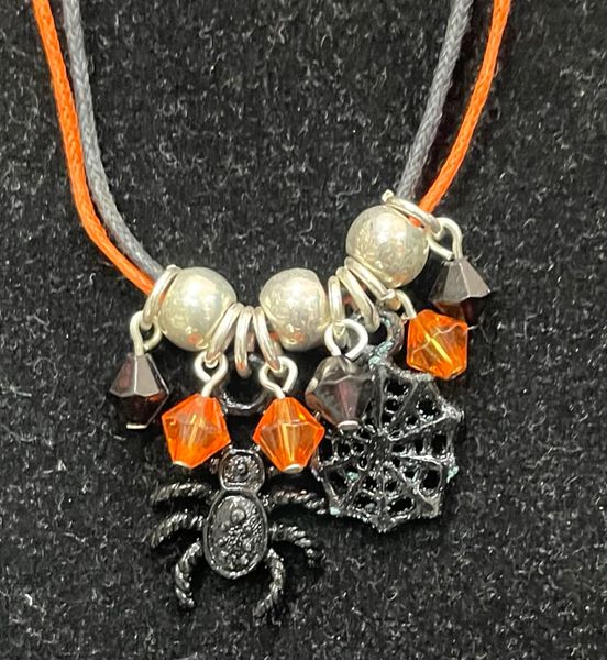 *Halloween Spider Necklace, Girl's Costume Jewelry - Novelty Gifts