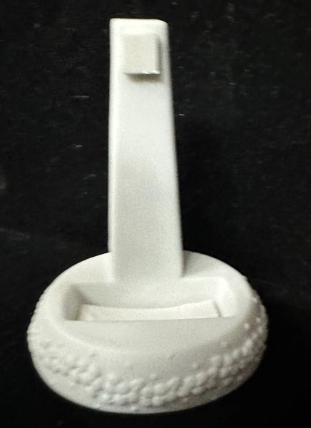 *Vintage Precious Moments - White Flower Freestanding Cross Stand, Porcelain - Enesco 1996