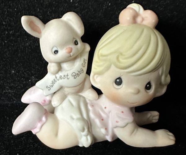 *Rare Precious Moments, The Sweetest Baby Girl Porcelain Figurine - Enesco 2001