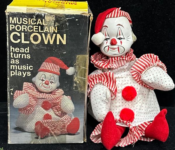 Vintage Porcelain Clown - Musical - Head Turns as music plays - Clearance Sale