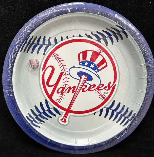 *New York Yankees Officially Licensed Baseball Luncheon Plates, 9in - 18ct - MLB Sports