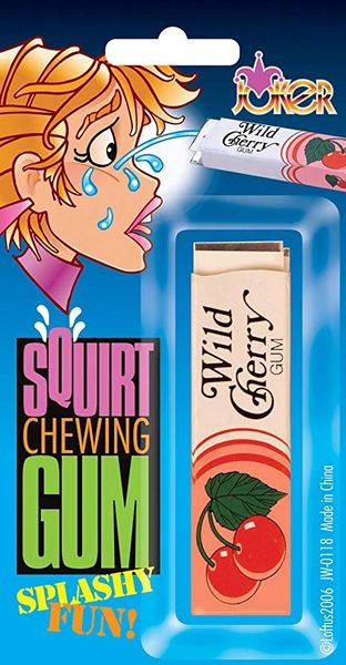 *Squirting Water Chewing Gum Prank - April Fools Jokes