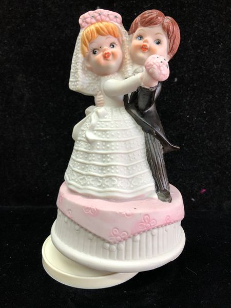 SALE - Rare Musical Bride & Groom, 8in - Dancing Wedding Couple Porcelain Figurine - Wedding Gifts - by price products - Instrumental Gifts