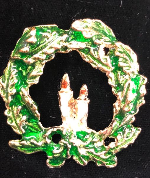 Christmas Wreath Pin - Holiday Sale