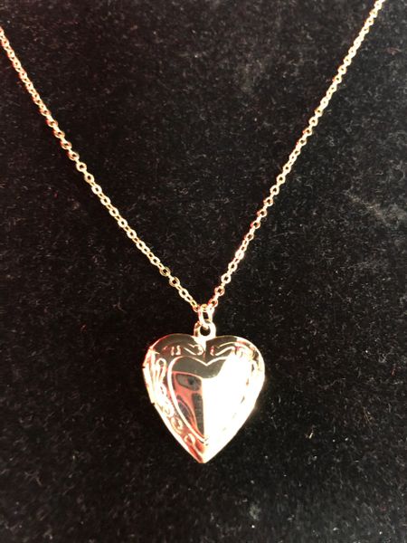 *Gold Heart Photo Locket Charm Necklace - Costume Jewelry - Valentines - Mom Gifts - Love
