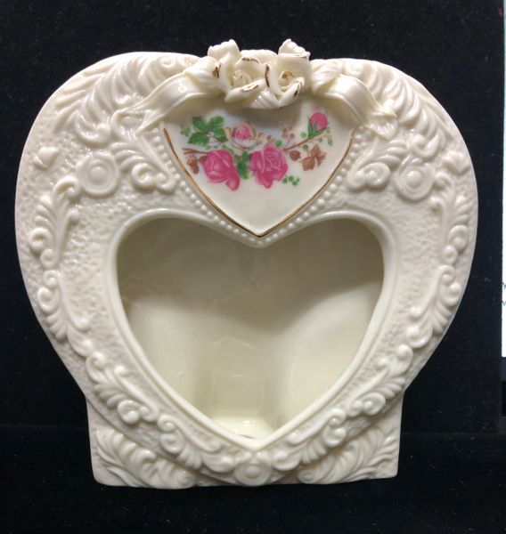 *Ivory Heart Floral Picture Frame, 5in - 3x5 Photo - Love - Mom Gifts