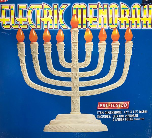 *Vintage Classic Hanukkah Electric Menorah - Ivory