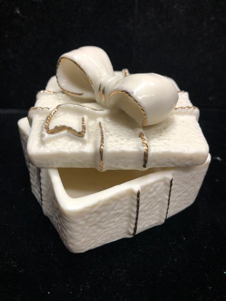 *Ivory Bow Trinket Box with Gold Trim, Ceramic - Jewelry Holder - Mom Gifts