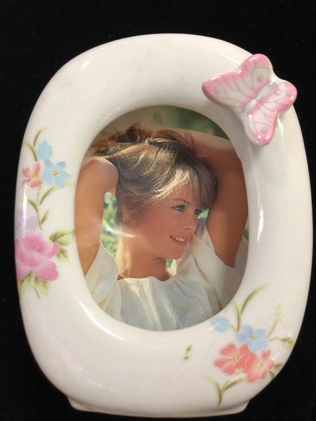 *Floral & Butterfly White Ceramic Picture Frame, 5in - 2.5x3.5 Photo - Mom - Gift Shop