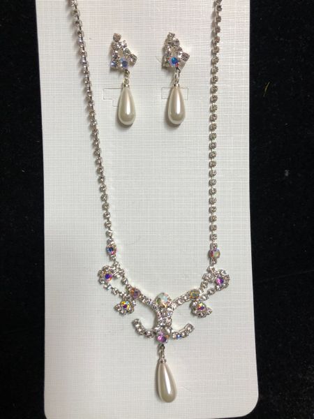 Rhinestone & Pearls Necklace & Earring Set - Costume Jewelry - Mom Gifts - Mother's Day
