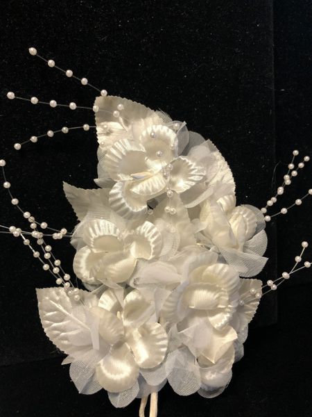 White Lily’s, Pearls, Roses, Silk Flowers - 5in, 1ct