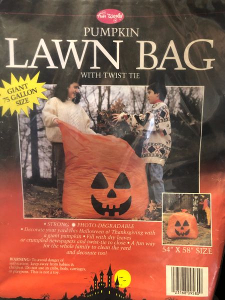 *Giant Pumpkin Lawn Bags, with Twist Ties, Orange Garbage Bags - 75 Gallon - 54x58in - Halloween