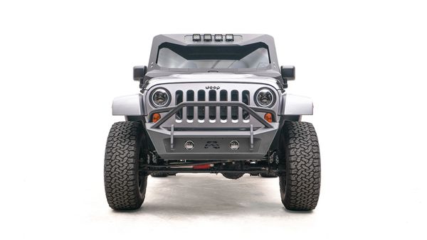 Fab Fours WRANGLER JK FRONT STUBBY BUMPER W/PRE-RUNNER GUARD JK07-B1952-1