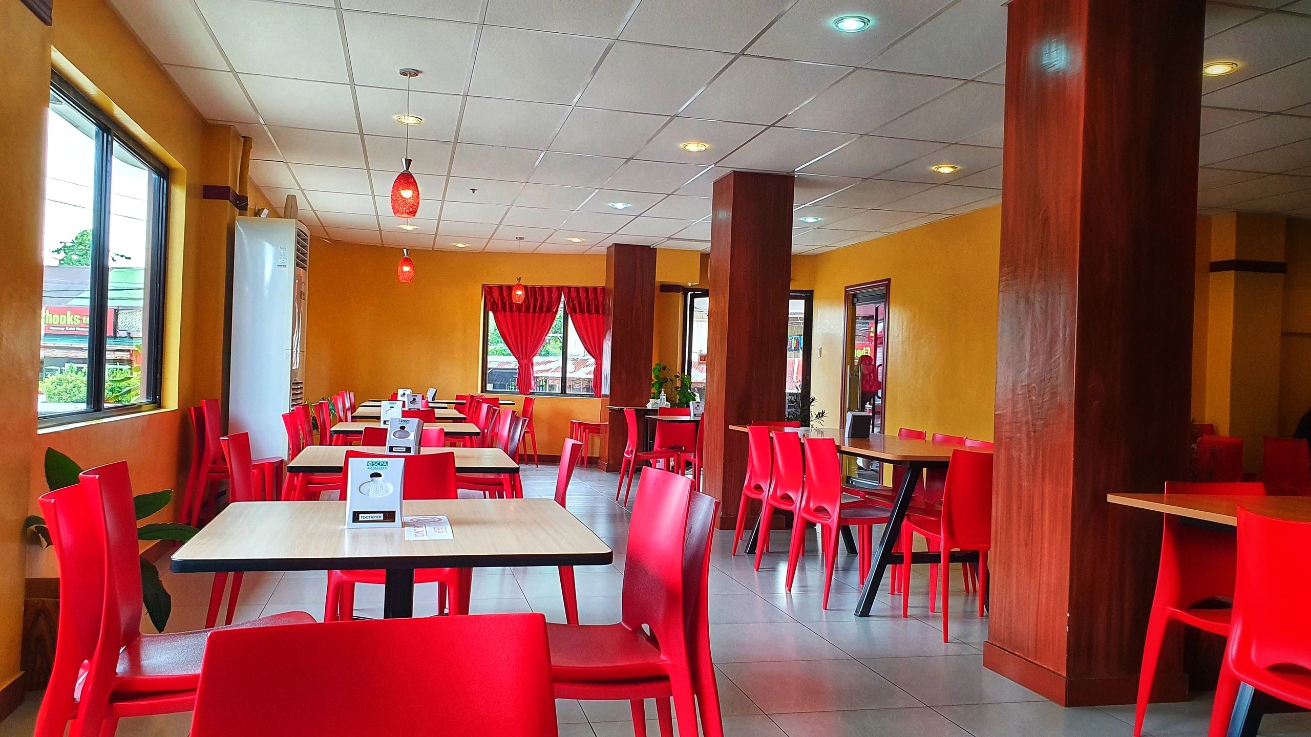 Domsowir Restaurant in Borongan City