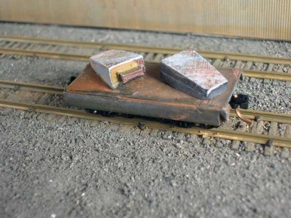 N Scale 20' Mill Car w/ 2 Big End Up Ingots