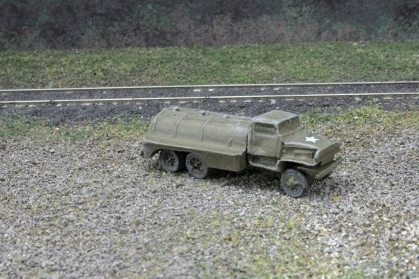 US Army Chevrolet 2 1/2 Ton 6x6 Fuel Truck, CCKW