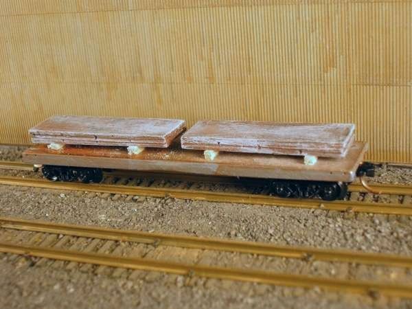 N Scale 40' Mill Car w/ 2 Large Slabs