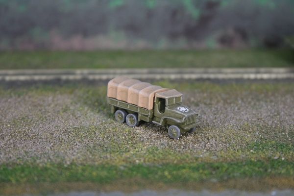 US Army Chevrolet 2 1/2 Cargo Truck, Canvas Top Cab